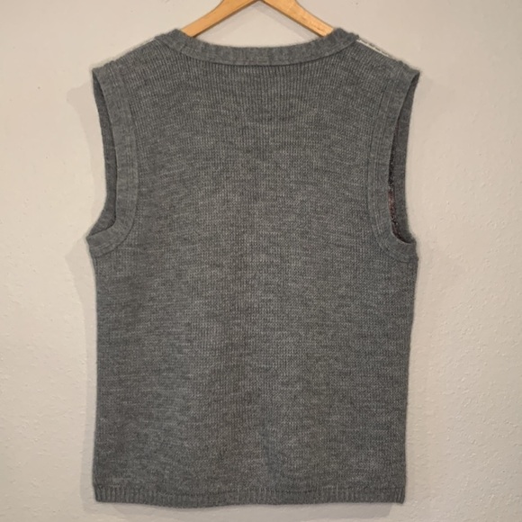 Vintage fair isle heart button front sweater vest see measurements - Picture 3 of 8